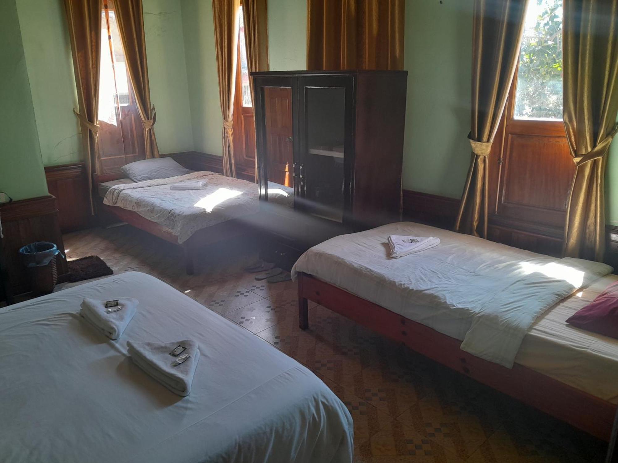 Pukyo Bed And Breakfast Belgian Lao Ban Nangoy Szoba fotó